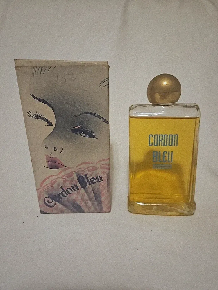 New Vtg 4 oz CORDON BLEU Antique Cologne by BOMBI +Box Floral POWDER